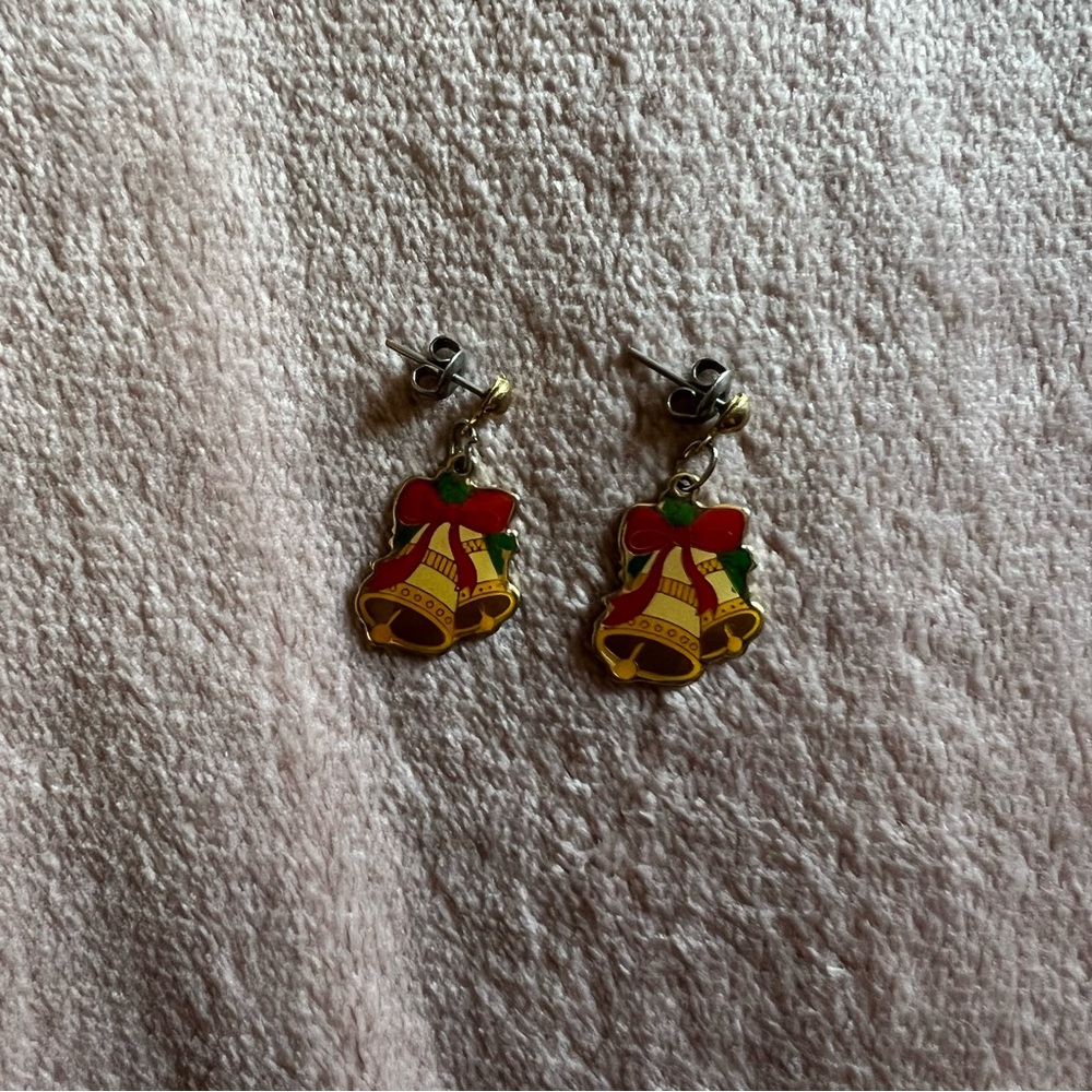 Vintage earrings 🌸